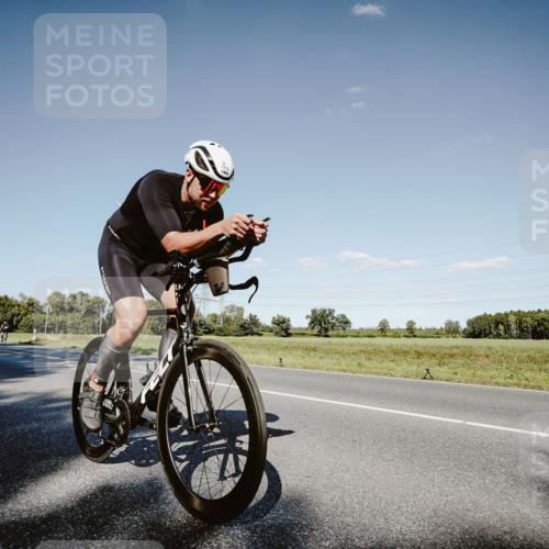 07.09.2025 - 19. Norderstedt Triathlon Michael Burmester http://msf.ph/oto/8857680 07.09.2025 15:33:30 Radfahren 1512 meine-sportfotos.de