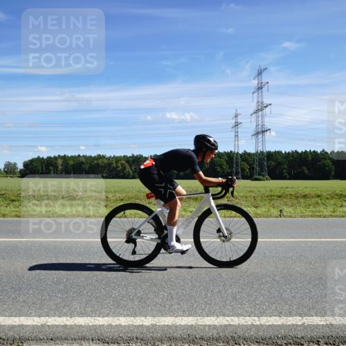 07.09.2025 - 19. Norderstedt Triathlon Michael Burmester http://msf.ph/oto/8857689 07.09.2025 13:00:20 Radfahren 305, 354, 718 meine-sportfotos.de