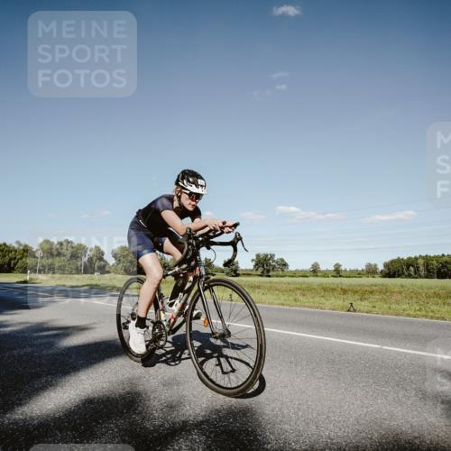 07.09.2025 - 19. Norderstedt Triathlon Michael Burmester http://msf.ph/oto/8857704 07.09.2025 15:33:44 Radfahren 875, 912 meine-sportfotos.de