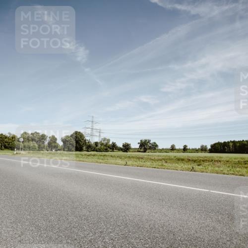 07.09.2025 - 19. Norderstedt Triathlon Michael Burmester http://msf.ph/oto/8857730 07.09.2025 12:27:00 Radfahren 1386 meine-sportfotos.de