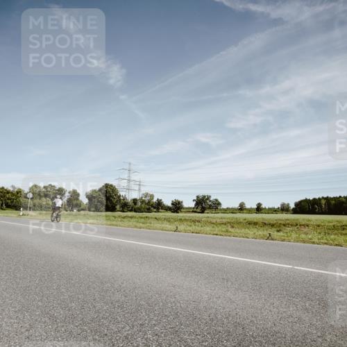 07.09.2025 - 19. Norderstedt Triathlon Michael Burmester http://msf.ph/oto/8857744 07.09.2025 12:27:07 Radfahren 187, 1370 meine-sportfotos.de