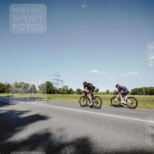 07.09.2025 - 19. Norderstedt Triathlon Michael Burmester http://msf.ph/oto/8857770 07.09.2025 15:34:31 Radfahren 1433 meine-sportfotos.de