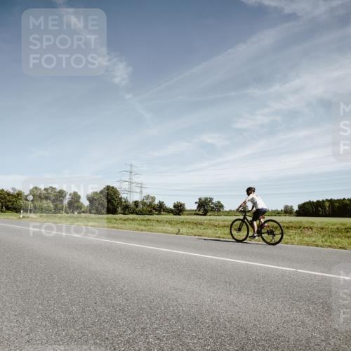 07.09.2025 - 19. Norderstedt Triathlon Michael Burmester http://msf.ph/oto/8857779 07.09.2025 12:27:28 Radfahren  meine-sportfotos.de