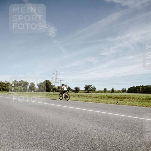 07.09.2025 - 19. Norderstedt Triathlon Michael Burmester http://msf.ph/oto/8857782 07.09.2025 12:27:29 Radfahren  meine-sportfotos.de
