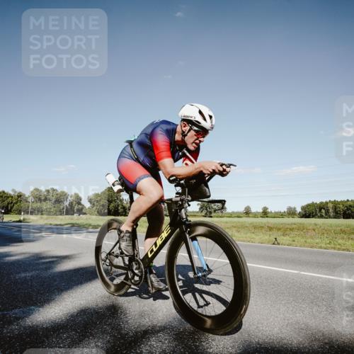 07.09.2025 - 19. Norderstedt Triathlon Michael Burmester http://msf.ph/oto/8857794 07.09.2025 15:34:45 Radfahren 950, 1539 meine-sportfotos.de