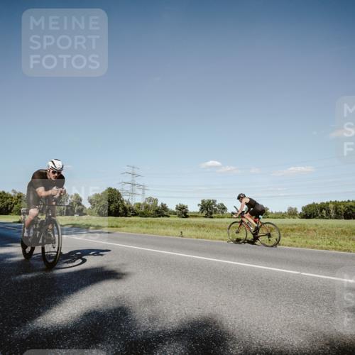 07.09.2025 - 19. Norderstedt Triathlon Michael Burmester http://msf.ph/oto/8857821 07.09.2025 15:35:02 Radfahren 421, 1458, 1513 meine-sportfotos.de