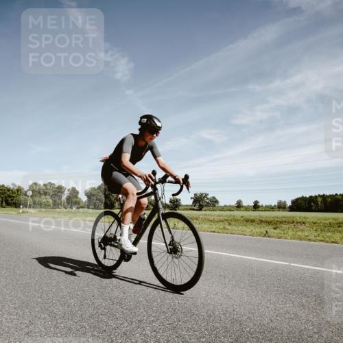 07.09.2025 - 19. Norderstedt Triathlon Michael Burmester http://msf.ph/oto/8857826 07.09.2025 12:27:50 Radfahren 258, 1263 meine-sportfotos.de