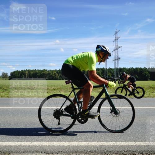 07.09.2025 - 19. Norderstedt Triathlon Michael Burmester http://msf.ph/oto/8857828 07.09.2025 13:02:32 Radfahren 313, 324 meine-sportfotos.de
