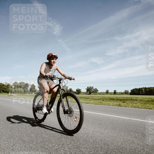 07.09.2025 - 19. Norderstedt Triathlon Michael Burmester http://msf.ph/oto/8857885 07.09.2025 12:28:13 Radfahren 728, 752, 1264, 1331 meine-sportfotos.de