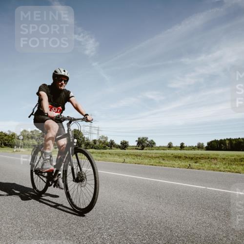 07.09.2025 - 19. Norderstedt Triathlon Michael Burmester http://msf.ph/oto/8857888 07.09.2025 12:28:14 Radfahren 752, 1264, 1331 meine-sportfotos.de