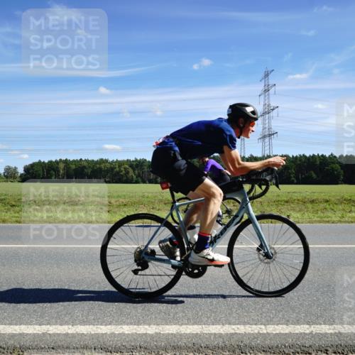 07.09.2025 - 19. Norderstedt Triathlon Michael Burmester http://msf.ph/oto/8857889 07.09.2025 13:03:29 Radfahren 1299 meine-sportfotos.de