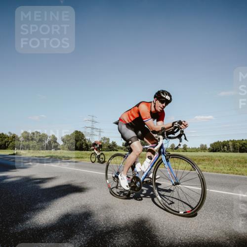 07.09.2025 - 19. Norderstedt Triathlon Michael Burmester http://msf.ph/oto/8857911 07.09.2025 15:35:43 Radfahren 412, 466, 897 meine-sportfotos.de