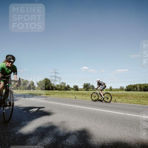 07.09.2025 - 19. Norderstedt Triathlon Michael Burmester http://msf.ph/oto/8857914 07.09.2025 15:35:45 Radfahren 412, 466 meine-sportfotos.de