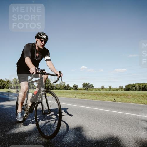 07.09.2025 - 19. Norderstedt Triathlon Michael Burmester http://msf.ph/oto/8857924 07.09.2025 15:35:54 Radfahren 387, 1516 meine-sportfotos.de