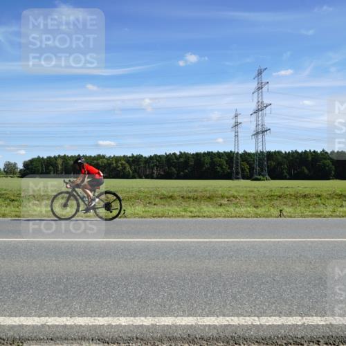 07.09.2025 - 19. Norderstedt Triathlon Michael Burmester http://msf.ph/oto/8857927 07.09.2025 13:03:49 Radfahren 698 meine-sportfotos.de