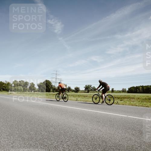07.09.2025 - 19. Norderstedt Triathlon Michael Burmester http://msf.ph/oto/8857954 07.09.2025 12:28:37 Radfahren 262, 696, 776, 1213, 1214 meine-sportfotos.de