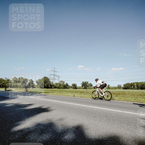 07.09.2025 - 19. Norderstedt Triathlon Michael Burmester http://msf.ph/oto/8857973 07.09.2025 15:36:15 Radfahren 381, 935 meine-sportfotos.de