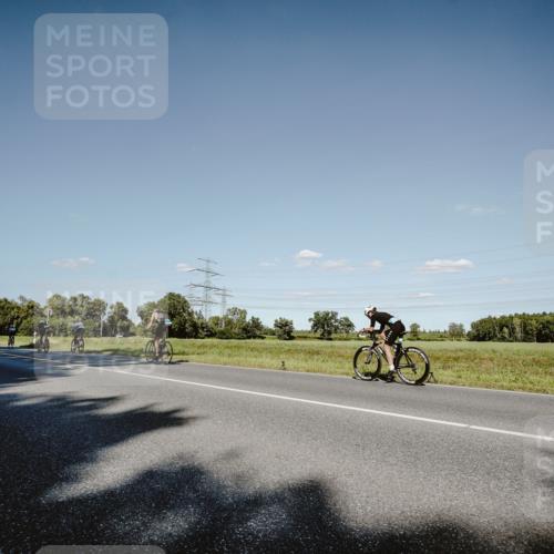 07.09.2025 - 19. Norderstedt Triathlon Michael Burmester http://msf.ph/oto/8857984 07.09.2025 15:36:16 Radfahren 381, 935, 1484 meine-sportfotos.de