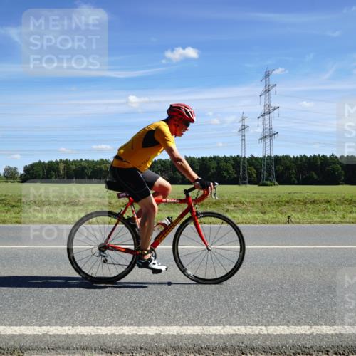 07.09.2025 - 19. Norderstedt Triathlon Michael Burmester http://msf.ph/oto/8857993 07.09.2025 13:04:33 Radfahren 329, 348, 853, 1362 meine-sportfotos.de