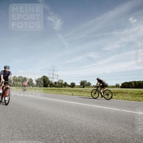 07.09.2025 - 19. Norderstedt Triathlon Michael Burmester http://msf.ph/oto/8858013 07.09.2025 12:29:05 Radfahren 851, 1345 meine-sportfotos.de