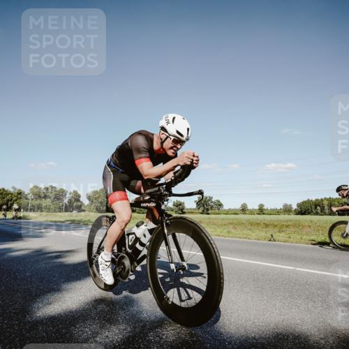 07.09.2025 - 19. Norderstedt Triathlon Michael Burmester http://msf.ph/oto/8858014 07.09.2025 15:36:28 Radfahren 372, 1418, 1538 meine-sportfotos.de