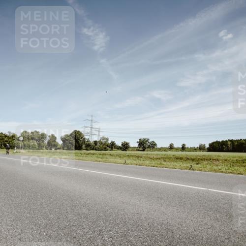 07.09.2025 - 19. Norderstedt Triathlon Michael Burmester http://msf.ph/oto/8858019 07.09.2025 12:29:08 Radfahren 1345 meine-sportfotos.de