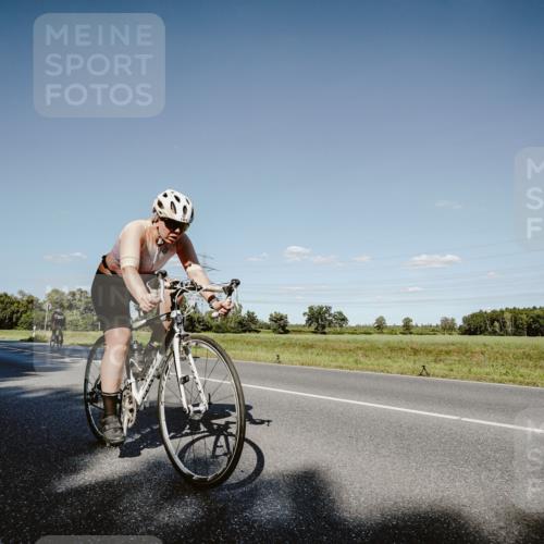 07.09.2025 - 19. Norderstedt Triathlon Michael Burmester http://msf.ph/oto/8858035 07.09.2025 15:36:34 Radfahren 1424, 1529 meine-sportfotos.de