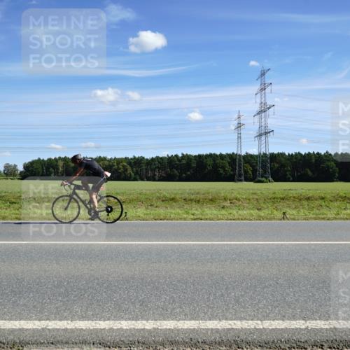 07.09.2025 - 19. Norderstedt Triathlon Michael Burmester http://msf.ph/oto/8858074 07.09.2025 13:05:44 Radfahren 153, 310 meine-sportfotos.de