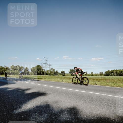 07.09.2025 - 19. Norderstedt Triathlon Michael Burmester http://msf.ph/oto/8858077 07.09.2025 15:36:52 Radfahren 458, 1403 meine-sportfotos.de