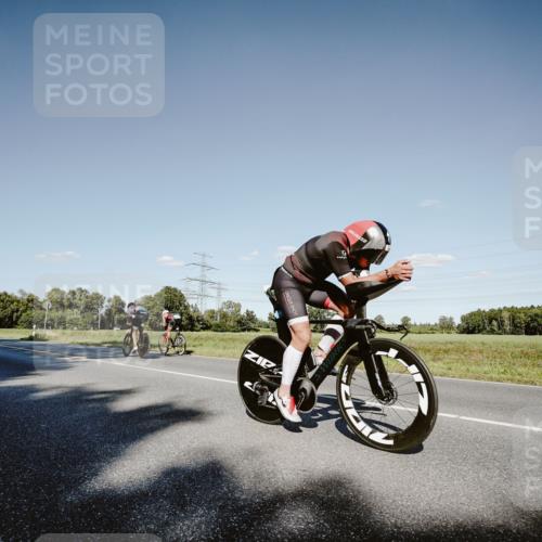 07.09.2025 - 19. Norderstedt Triathlon Michael Burmester http://msf.ph/oto/8858088 07.09.2025 15:36:55 Radfahren 437, 458, 934, 1403 meine-sportfotos.de