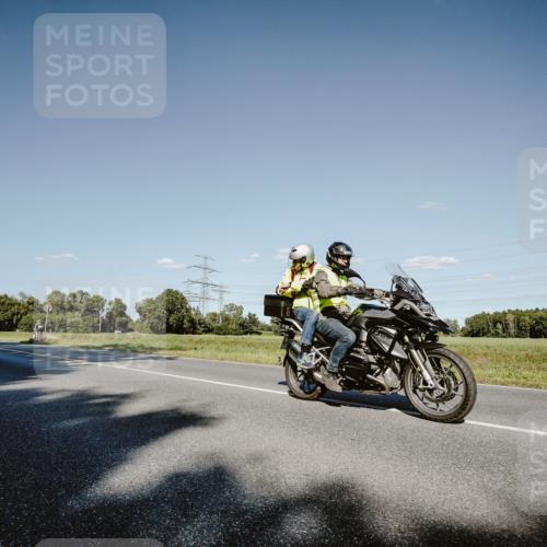 07.09.2025 - 19. Norderstedt Triathlon Michael Burmester http://msf.ph/oto/8858101 07.09.2025 15:37:01 Radfahren 384, 406, 437, 1531 meine-sportfotos.de