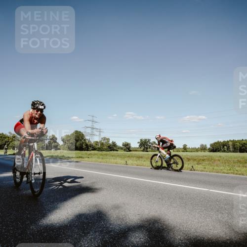 07.09.2025 - 19. Norderstedt Triathlon Michael Burmester http://msf.ph/oto/8858104 07.09.2025 15:37:02 Radfahren 384, 406, 1531 meine-sportfotos.de