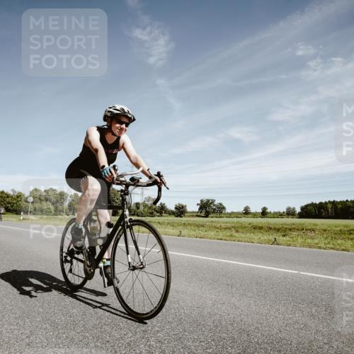 07.09.2025 - 19. Norderstedt Triathlon Michael Burmester http://msf.ph/oto/8858113 07.09.2025 12:30:07 Radfahren 295, 307, 1317 meine-sportfotos.de