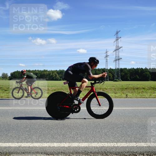 07.09.2025 - 19. Norderstedt Triathlon Michael Burmester http://msf.ph/oto/8858117 07.09.2025 13:06:32 Radfahren 339, 345 meine-sportfotos.de