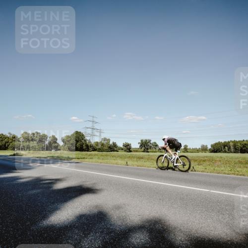 07.09.2025 - 19. Norderstedt Triathlon Michael Burmester http://msf.ph/oto/8858121 07.09.2025 15:37:09 Radfahren 1412 meine-sportfotos.de