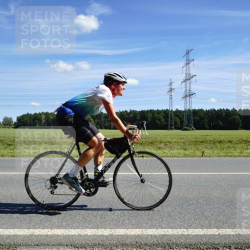 07.09.2025 - 19. Norderstedt Triathlon Michael Burmester http://msf.ph/oto/8858122 07.09.2025 13:06:33 Radfahren 339, 345 meine-sportfotos.de