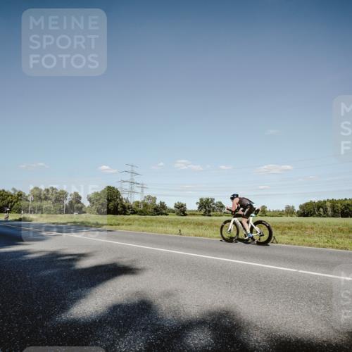 07.09.2025 - 19. Norderstedt Triathlon Michael Burmester http://msf.ph/oto/8858125 07.09.2025 15:37:12 Radfahren 1489 meine-sportfotos.de