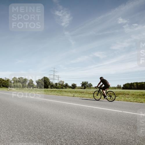 07.09.2025 - 19. Norderstedt Triathlon Michael Burmester http://msf.ph/oto/8858130 07.09.2025 12:30:14 Radfahren 816, 1328 meine-sportfotos.de