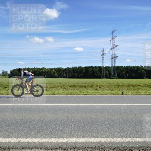 07.09.2025 - 19. Norderstedt Triathlon Michael Burmester http://msf.ph/oto/8858131 07.09.2025 13:06:37 Radfahren 339 meine-sportfotos.de