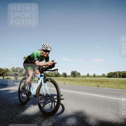 07.09.2025 - 19. Norderstedt Triathlon Michael Burmester http://msf.ph/oto/8858135 07.09.2025 15:37:15 Radfahren 1489 meine-sportfotos.de