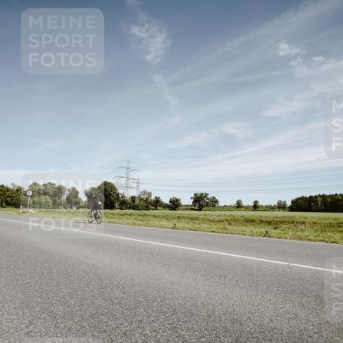07.09.2025 - 19. Norderstedt Triathlon Michael Burmester http://msf.ph/oto/8858137 07.09.2025 12:30:15 Radfahren 816, 1328 meine-sportfotos.de