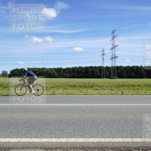 07.09.2025 - 19. Norderstedt Triathlon Michael Burmester http://msf.ph/oto/8858141 07.09.2025 13:06:44 Radfahren 349 meine-sportfotos.de