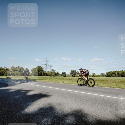 07.09.2025 - 19. Norderstedt Triathlon Michael Burmester http://msf.ph/oto/8858142 07.09.2025 15:37:18 Radfahren 1489 meine-sportfotos.de