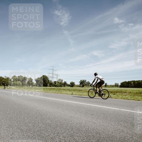 07.09.2025 - 19. Norderstedt Triathlon Michael Burmester http://msf.ph/oto/8858144 07.09.2025 12:30:18 Radfahren 1242, 1391 meine-sportfotos.de