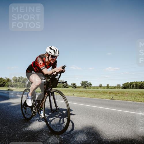 07.09.2025 - 19. Norderstedt Triathlon Michael Burmester http://msf.ph/oto/8858156 07.09.2025 15:37:24 Radfahren 371, 405, 439, 927 meine-sportfotos.de