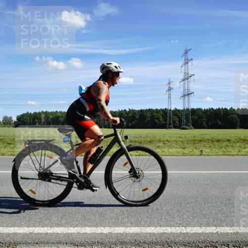 07.09.2025 - 19. Norderstedt Triathlon Michael Burmester http://msf.ph/oto/8858159 07.09.2025 13:07:00 Radfahren 1477 meine-sportfotos.de