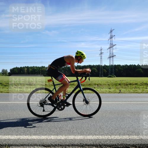07.09.2025 - 19. Norderstedt Triathlon Michael Burmester http://msf.ph/oto/8858161 07.09.2025 11:27:22 Radfahren 760, 1176, 1198 meine-sportfotos.de