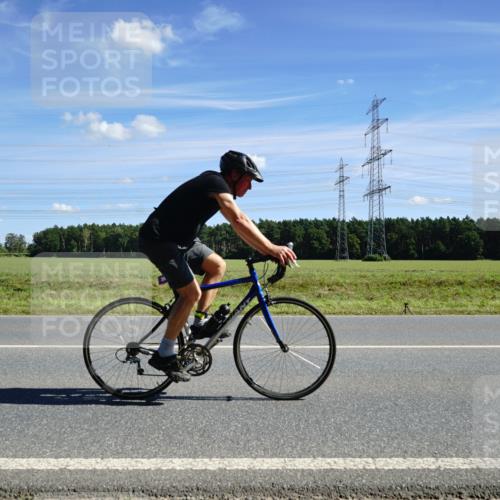 07.09.2025 - 19. Norderstedt Triathlon Michael Burmester http://msf.ph/oto/8858176 07.09.2025 13:07:10 Radfahren 358, 745 meine-sportfotos.de