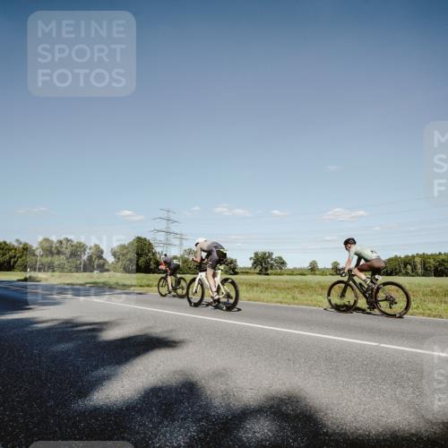 07.09.2025 - 19. Norderstedt Triathlon Michael Burmester http://msf.ph/oto/8858185 07.09.2025 15:37:39 Radfahren 894 meine-sportfotos.de