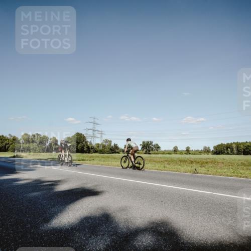 07.09.2025 - 19. Norderstedt Triathlon Michael Burmester http://msf.ph/oto/8858189 07.09.2025 15:37:39 Radfahren 894 meine-sportfotos.de